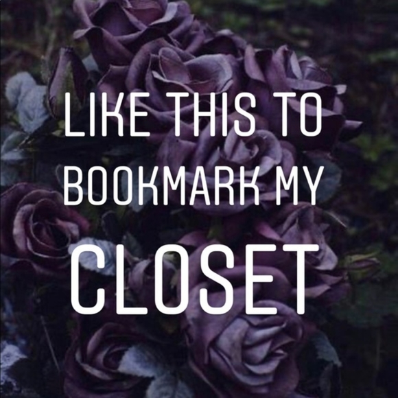 Bookmark my closet! - Picture 1 of 8